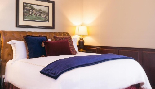 Carriage House Inn image 21