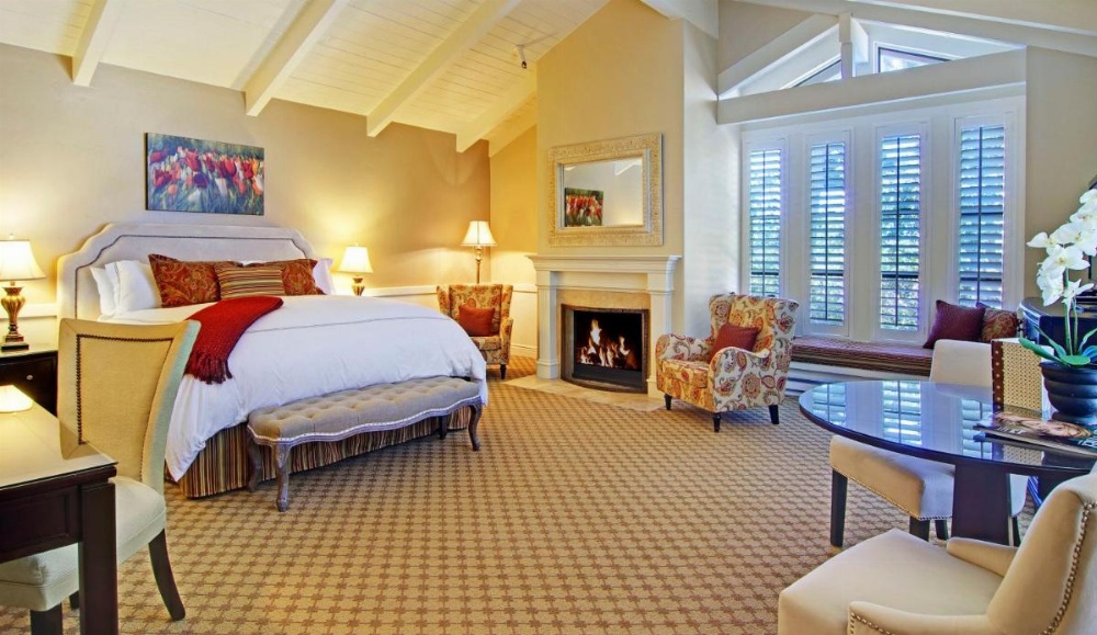Carriage House Inn Image 42